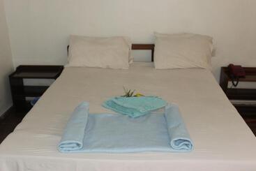 בית מלון כפרי Kilimarni View