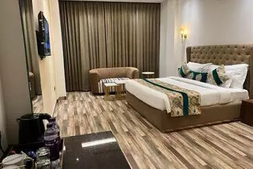 ホテル One Earth Elegant Amritsar