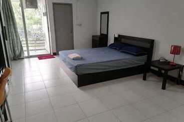 アパートホテル Merlin Mansion 107