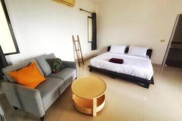 Majatalo Mae Haad Sunset 1