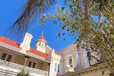 پانسیون St Luke S Retreat Centre And Guest House