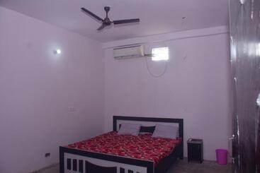 Golden Hotel And Restaurant