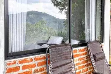 Hotelli Kandy Deck Chalets