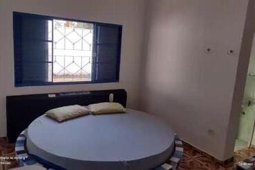 Otel Quarto Tomorrowland