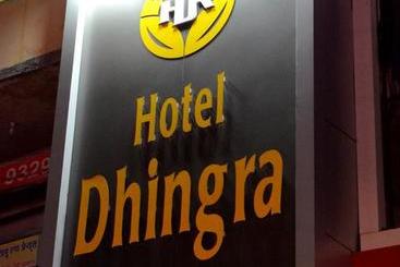 تختخواب و صبحانه Dhingra Residency