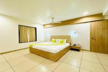 Hotel Bhama Lake Resort