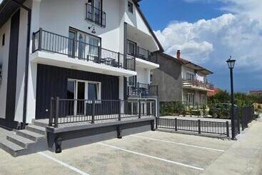 Apart Otel Mažijanik