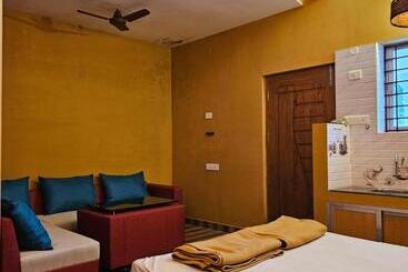 Pensão Chithralaya Guest House