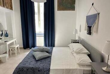 پانسیون Clarissa Guest House Via Di Mezzo 194