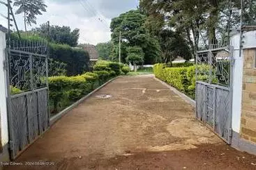 پانسیون The Yala Home