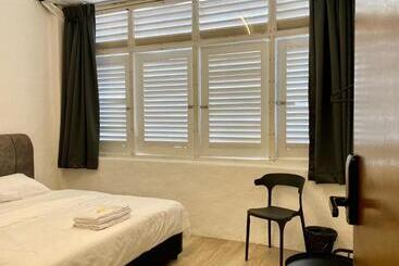 ユースホステル The Terraces By Aayu