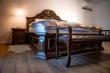 ベッドアンドブレックファースト Boutique Marlen