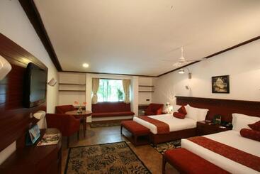 Celestia Suites Hotel At Leonia