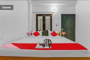 בית מלון כפרי New Residency Hotal