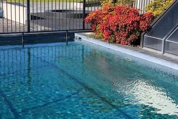 פנסיון Guest Suite With Sea Views And Thermally Heated Hot Tub