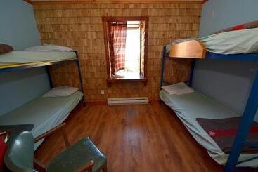 فندق صغير Auberge Jeunesse De Tadoussac