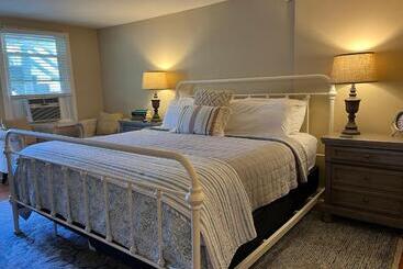 Szálló Inn On Shore Road