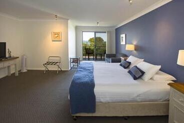 צימר Solitary Islands Lodge