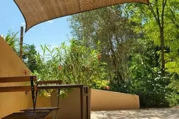 ベッドアンドブレックファースト Villa Hélène