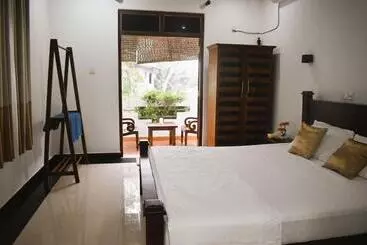 Hotelli Happy Garden