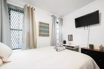 هتل Spacious Modern Chinatown 3 Bedrooms