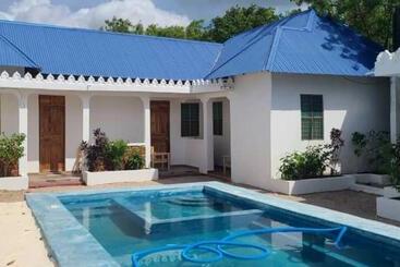 צימר La Villas Blue Blue