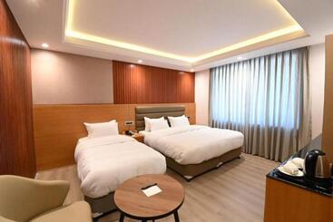 בית מלון כפרי The Haven Kargil