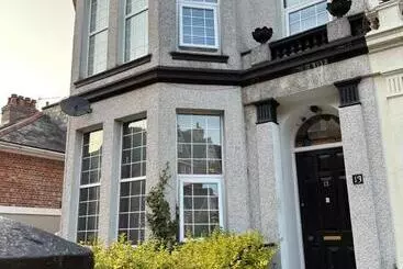 ペンション Queens House