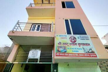 펜션 Sri Khatu Shyam Palace