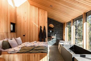 ベッドアンドブレックファースト Hunter Huon Valley Cabin Two