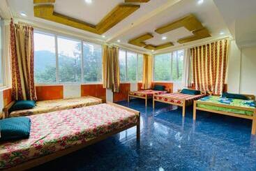 Peak Paradise Resort