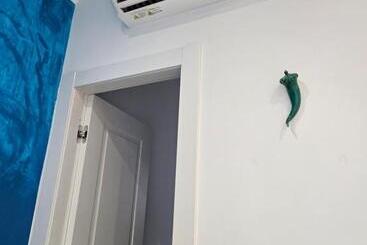 تختخواب و صبحانه Casita Azul