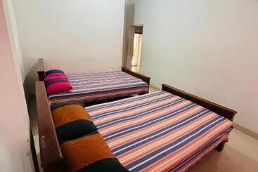 펜션 Adrian Hostels