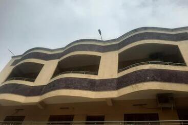 Hôtel Lechus Homestay