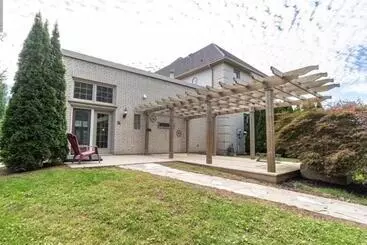 Lomakeskus Holden Villa Retreat