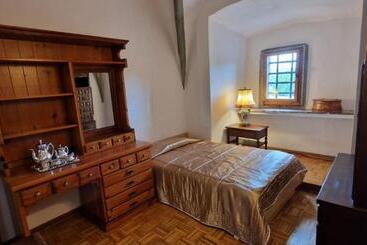 تختخواب و صبحانه Burg Hermannstein Monks Room
