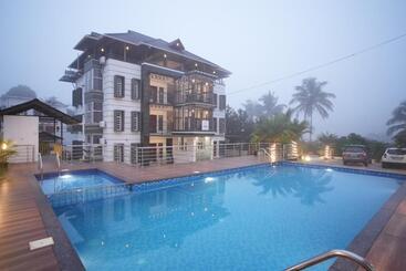 Hotel Crystal Winter Arcade