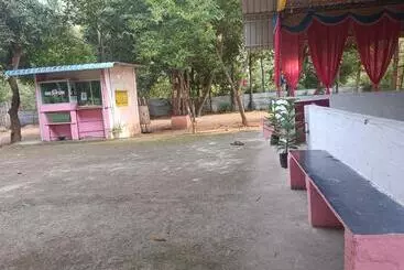 Farm House At Wego Garden