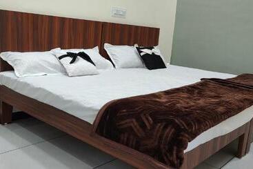 ペンション Tara Guest House