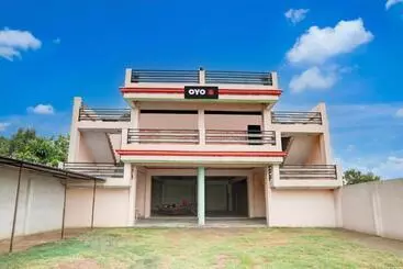 ホテル Spot On Om Sai Garden