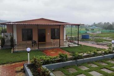 Resort The Malshej Mist