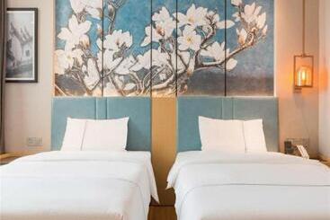 Magnotel Shanghai Xinzhuang Industry Park Zhongchun Road