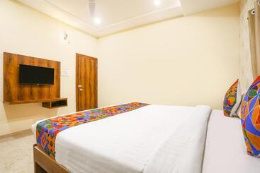 Hotel Fabexpress Dreamz Inn