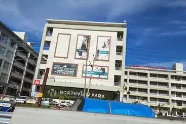 Hotel Pearl Grand A Unit Of Elena Group