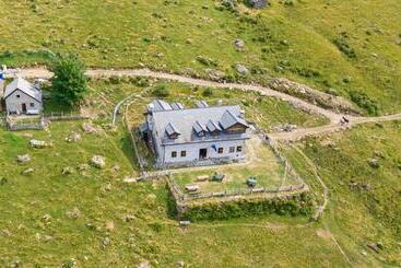 هاستل Rifugio Parpinasca