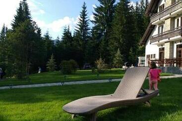 Hotel Pensiunea Izvorul Zanelor