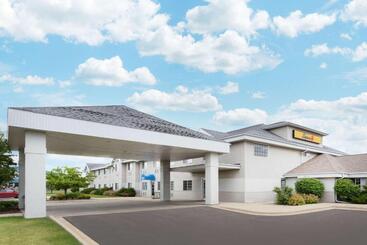 Vandrarhem Rodeway Inn & Suites