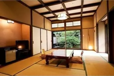 旅館 Shikinosato Hanamura