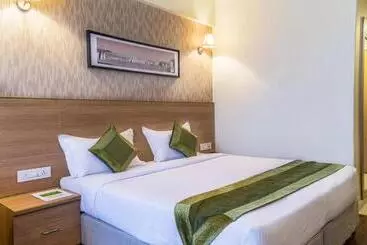 Hotel Rainbow Taj