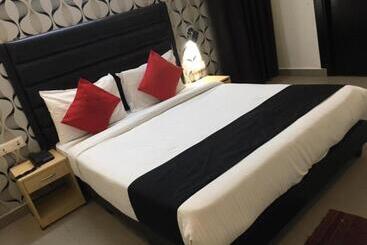 هتل Krishna Palace Charbagh Lucknow   Fully Air Conditioned   Near Lucknow Charbagh Railway Station   Go